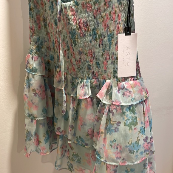 ASTR THE LABEL | GARLAND FLORAL DRESS - Picture 4 of 6